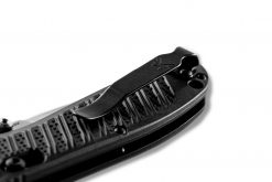 Benchmade Mini Presidio II S30V Blade Black CF-Elite Handle Clip Close Up