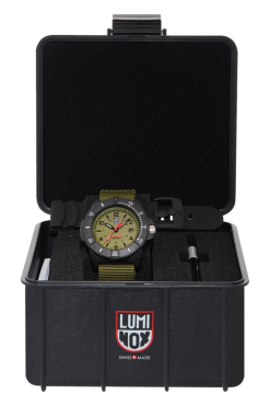 Luminox Navy SEAL 3600 Series 3617.SET Green/Black Front Side Closed In Box
