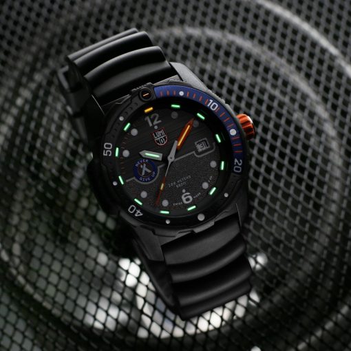 Luminox Bear Grylls Survival SEA 3720 Series 3723 Black/Blue Front Side Closed With Background