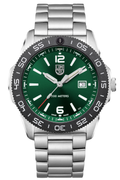 Luminox Pacific Diver 3120 Series 3137 Green/White Front Side Center